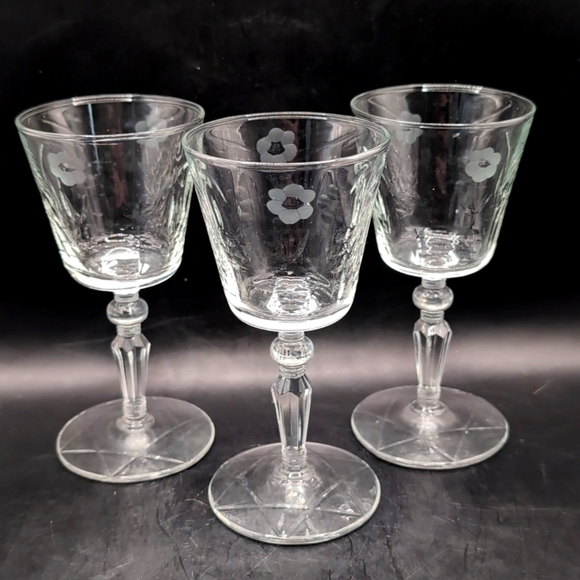 Libbey Rock Sharpe Sherry / Cordial / Wine Glass - 5.5" - Set of 3 - Picture 4 of 4
